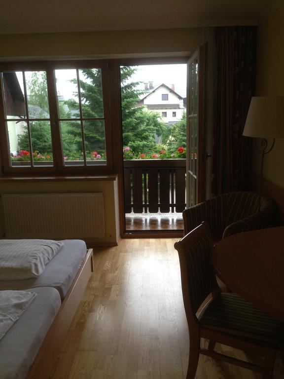 Peterwirt Hotel Бад Митерндорф Екстериор снимка