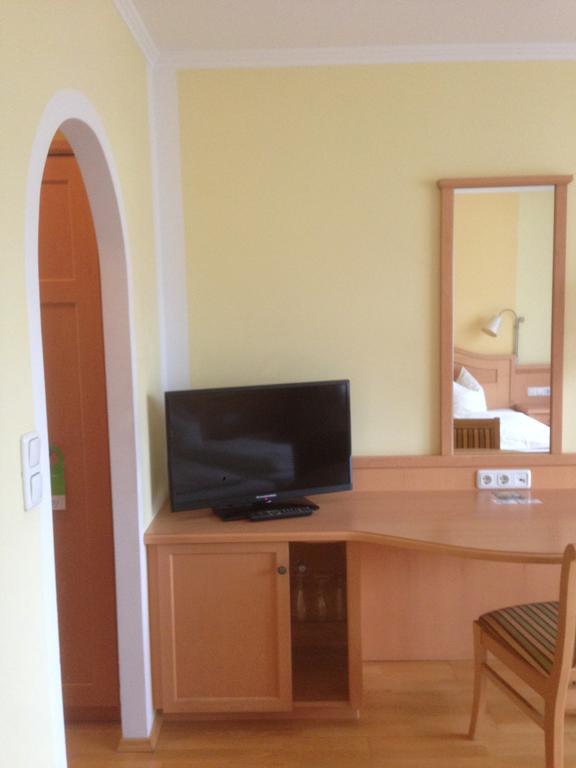 Peterwirt Hotel Бад Митерндорф Екстериор снимка
